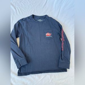 Vineyard Vines Christmas Whale Long-Sleeve Pocket Tee
